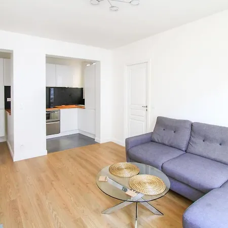 Apartament Bright And Comfortable Apt With Wifi In Clichy Clichy