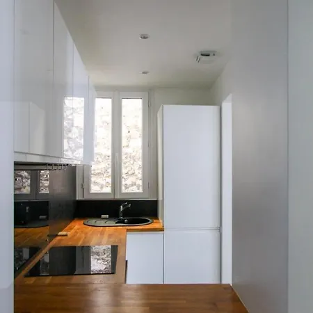 Bright And Comfortable Apt With Wifi In Clichy Clichy
