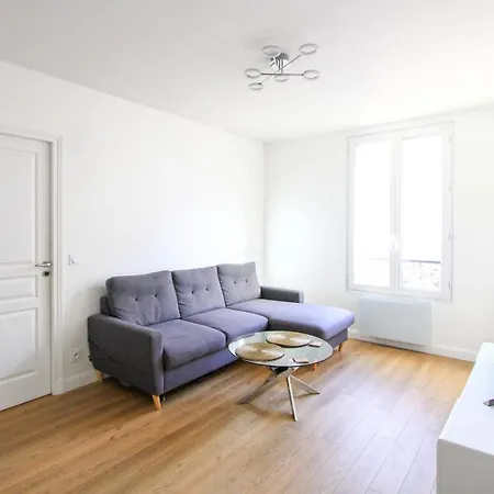 Apartament Bright And Comfortable Apt With Wifi In Clichy Clichy