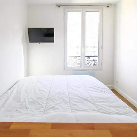 Apartament Bright And Comfortable Apt With Wifi In Clichy *