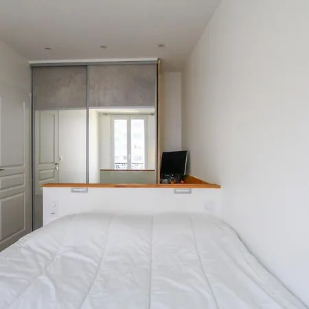 Bright And Comfortable Apt With Wifi In Clichy
